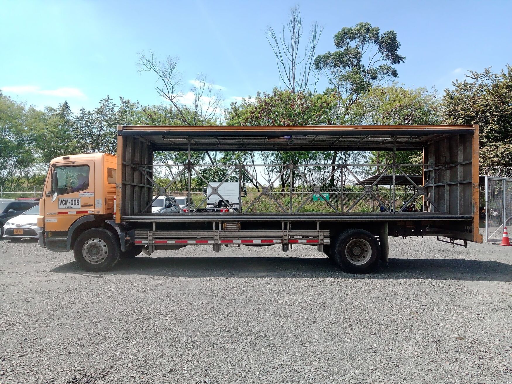 Mercedes Benz - Atego - 2007 image number 6