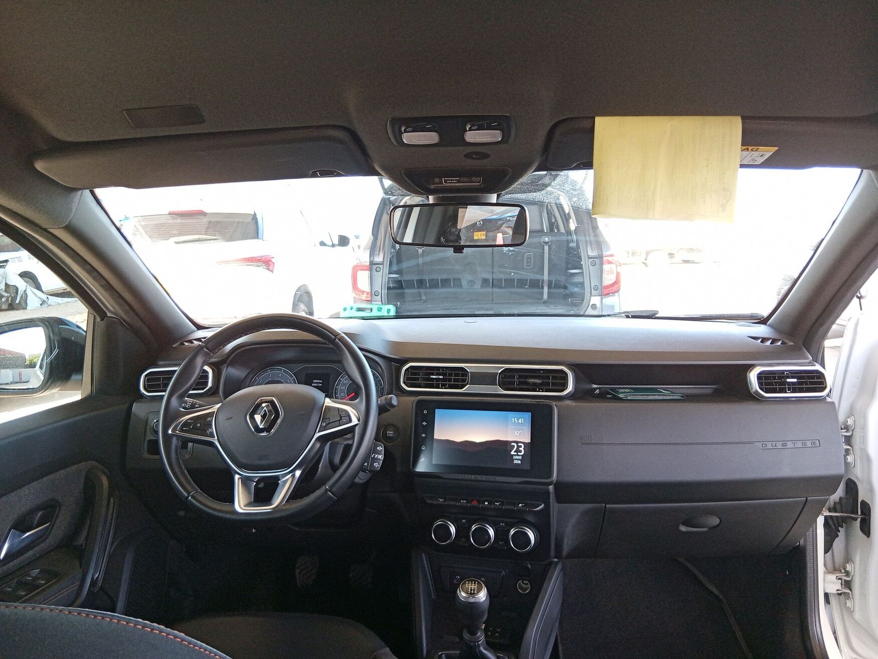Renault - Duster - 2025 image number 11