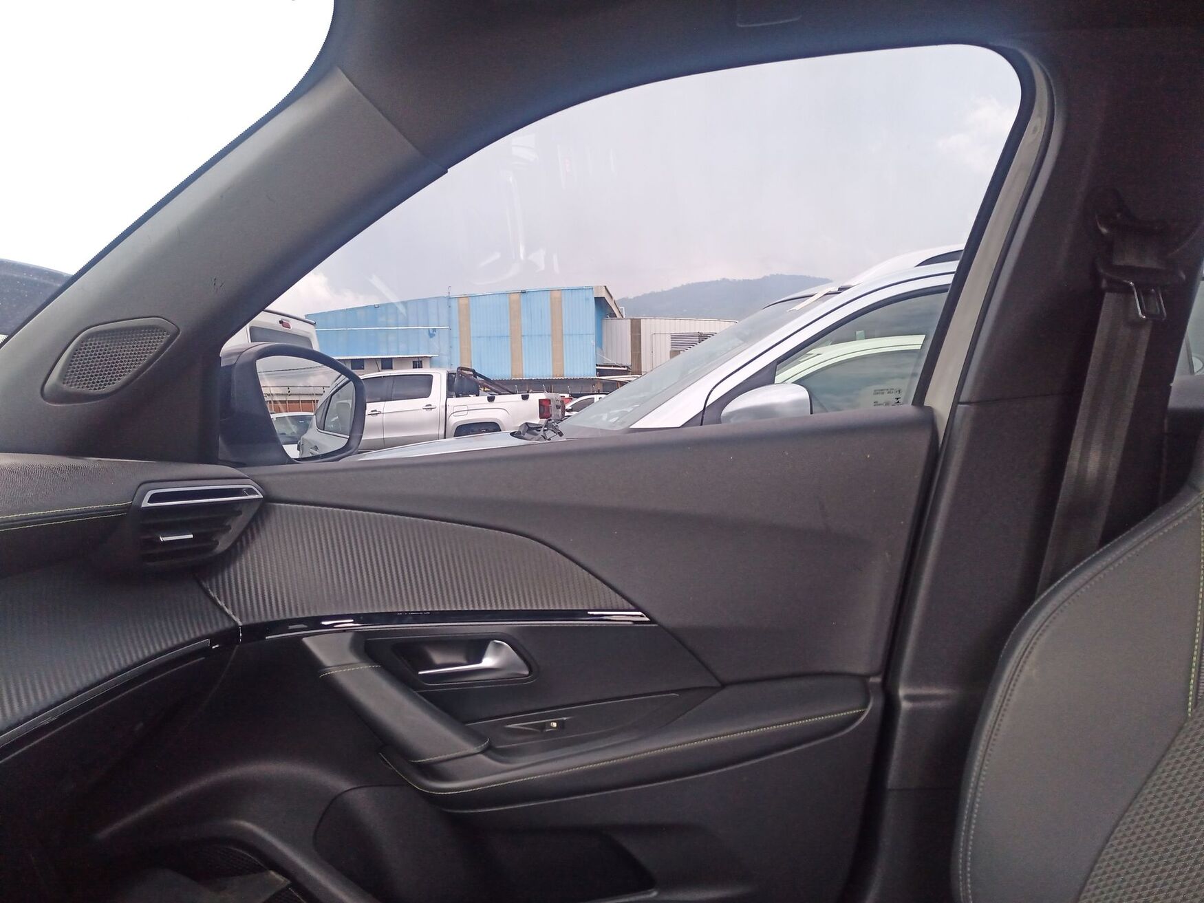 Peugeot - 2008 - 2022 image number 2