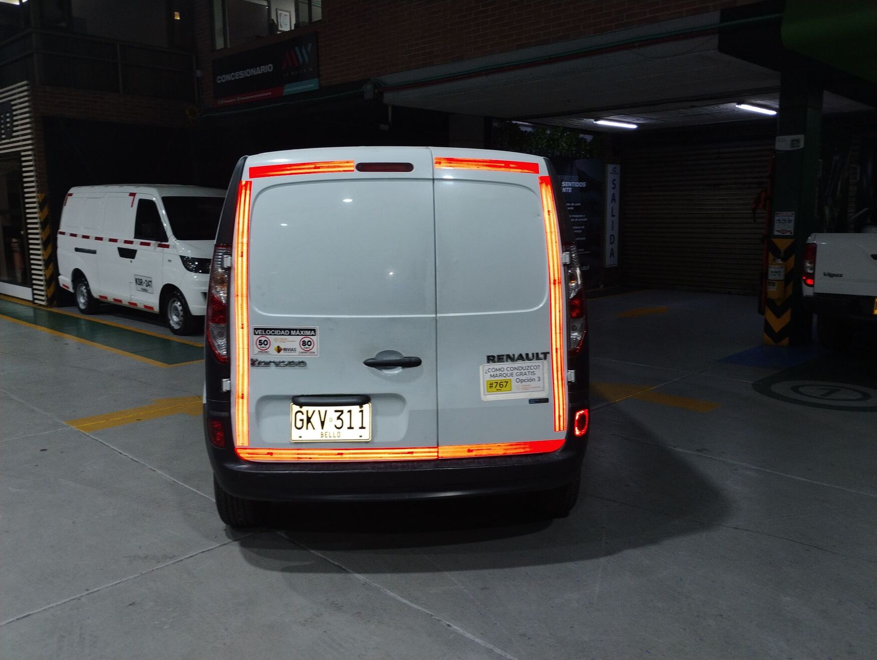 Renault - Kangoo ZE - 2020 image number 8