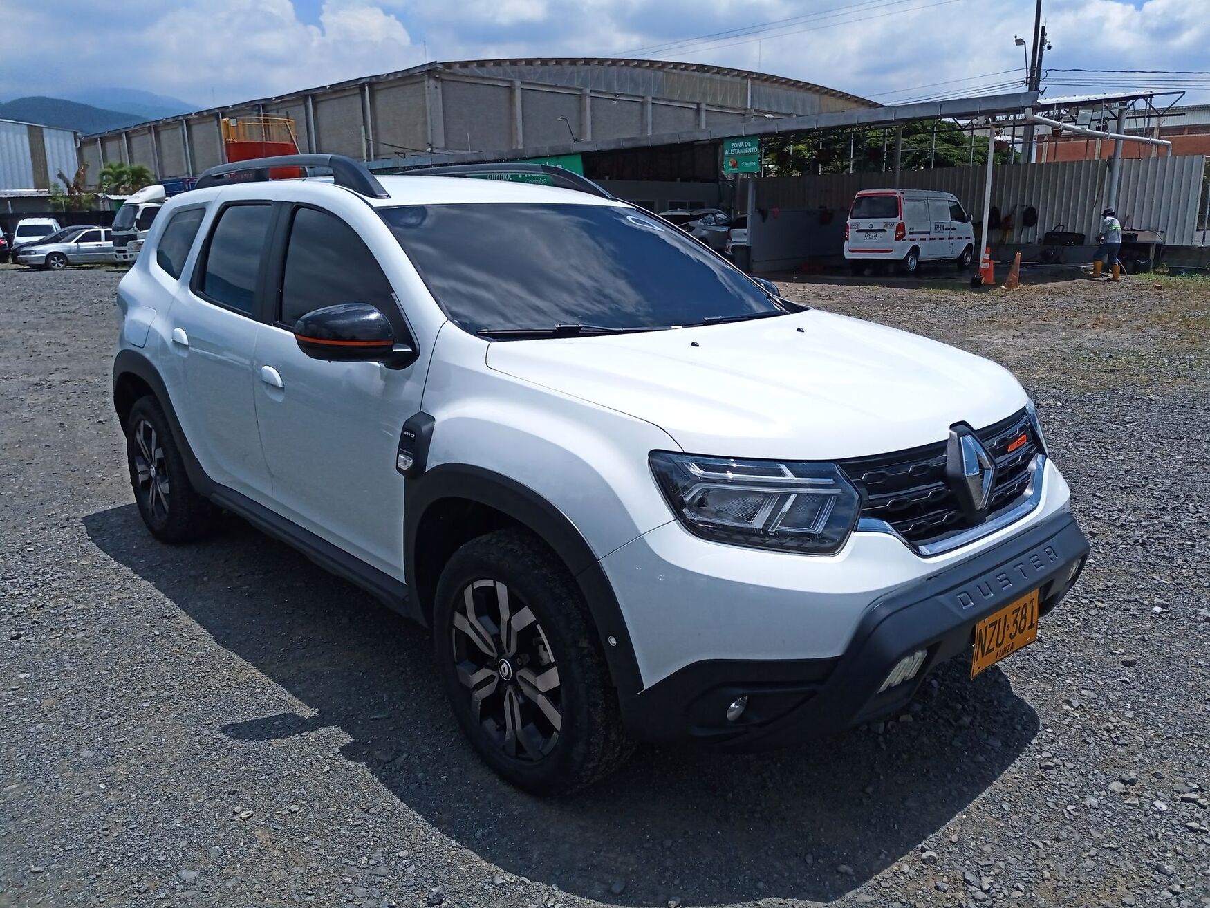Renault - Duster - 2025 image number 1