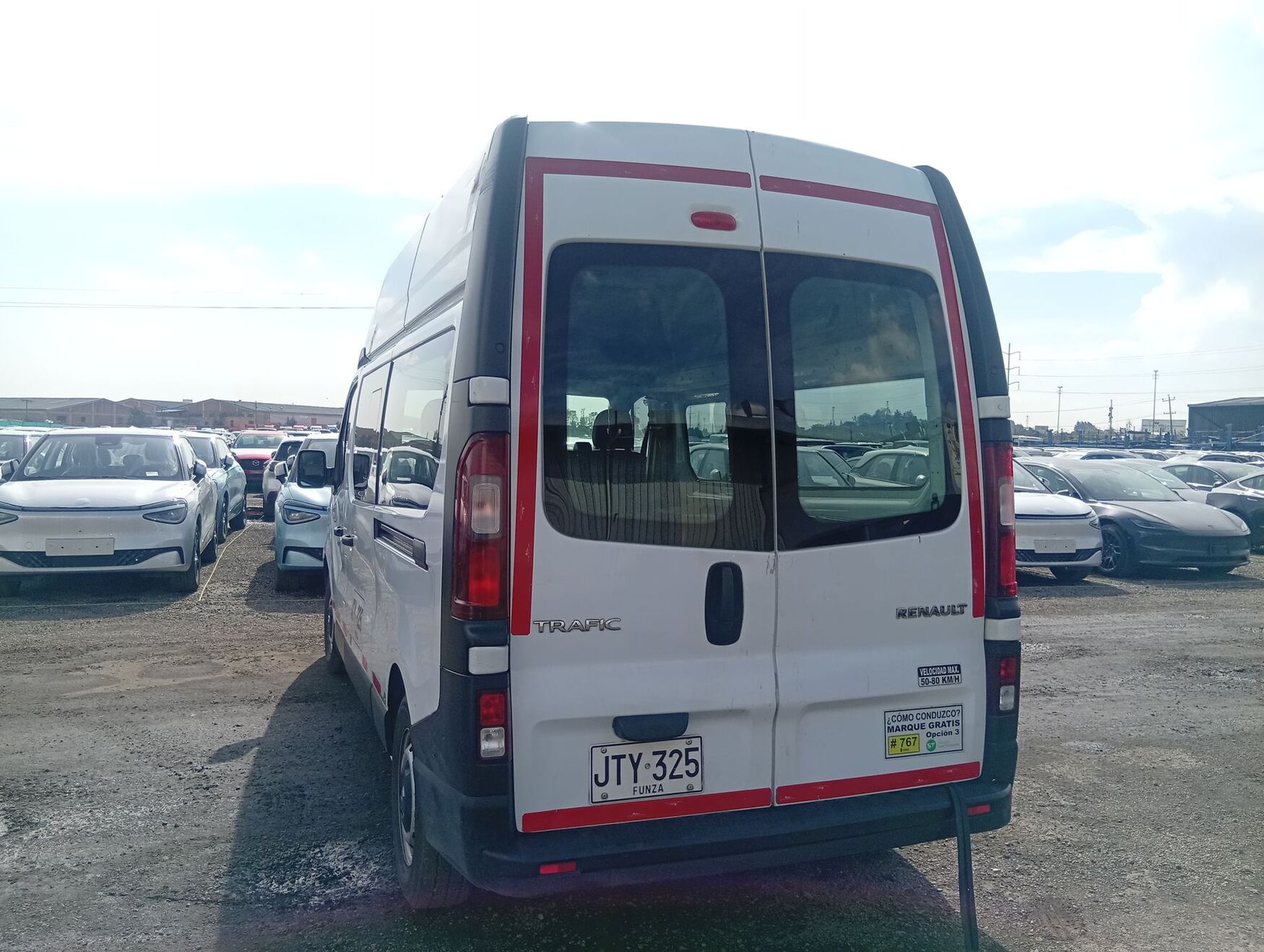 Renault - Trafic - 2021 image number 7