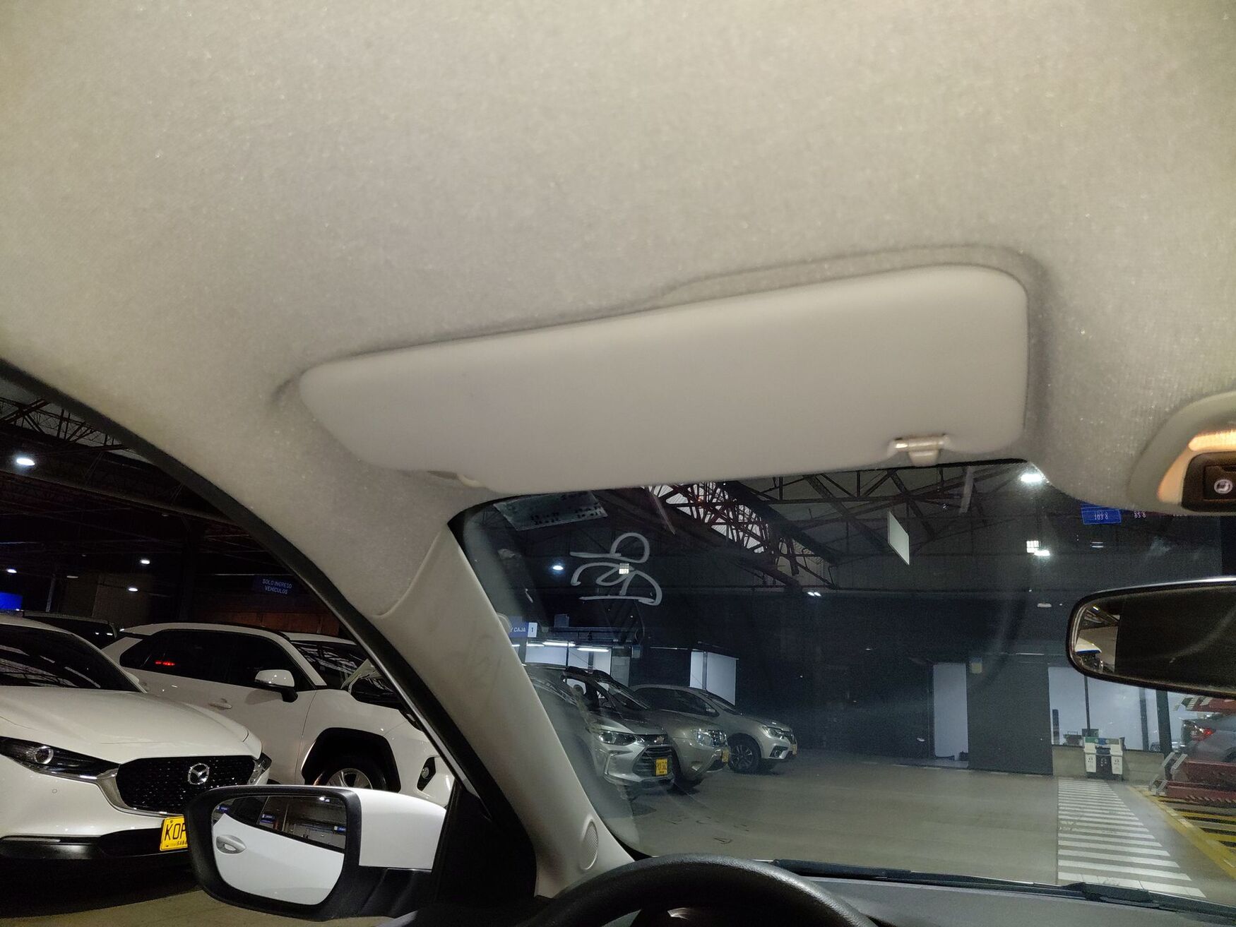 Chevrolet - Onix - 2025 image number 2