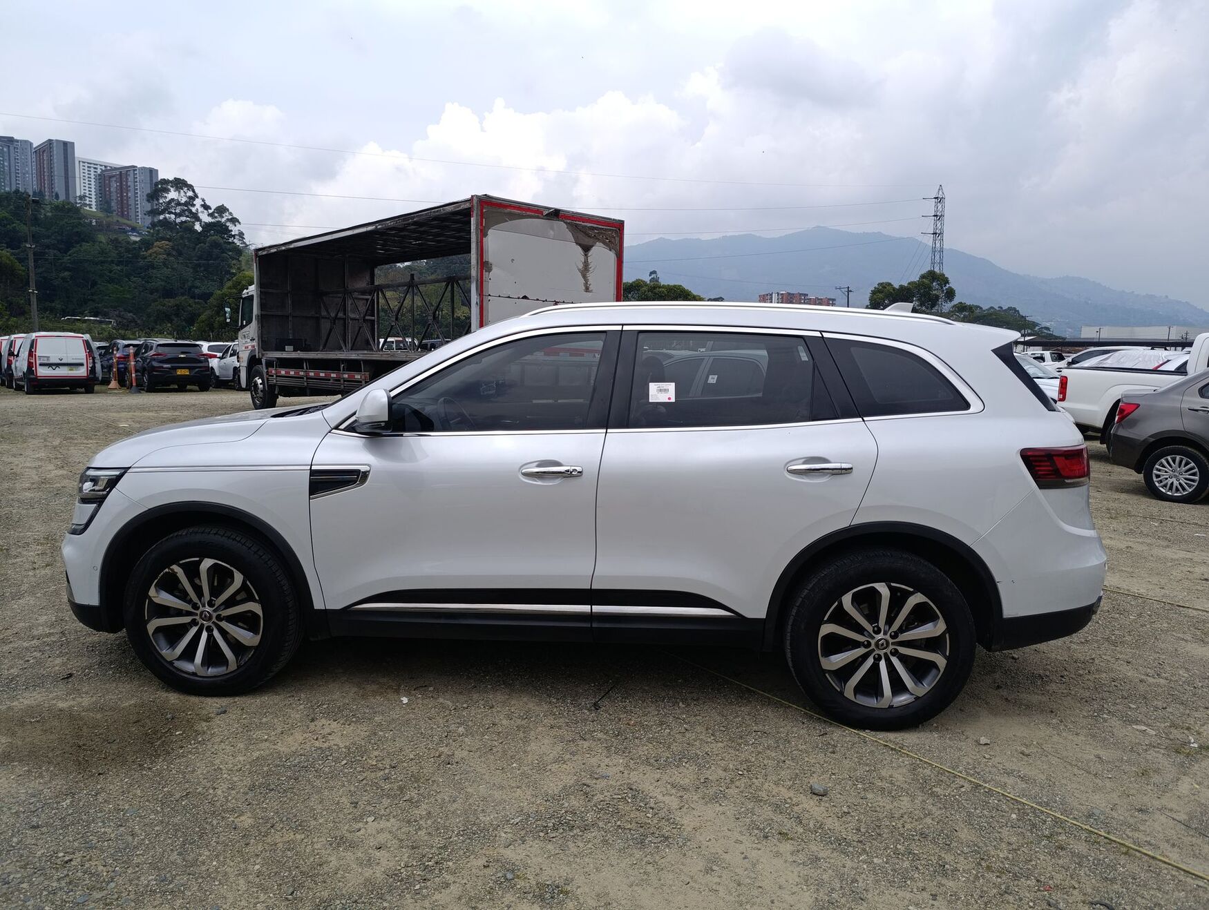 Renault - Koleos - 2022 image number 6