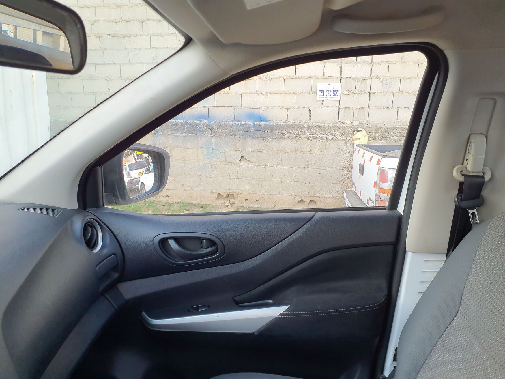 Nissan - Frontier - 2021 image number 3