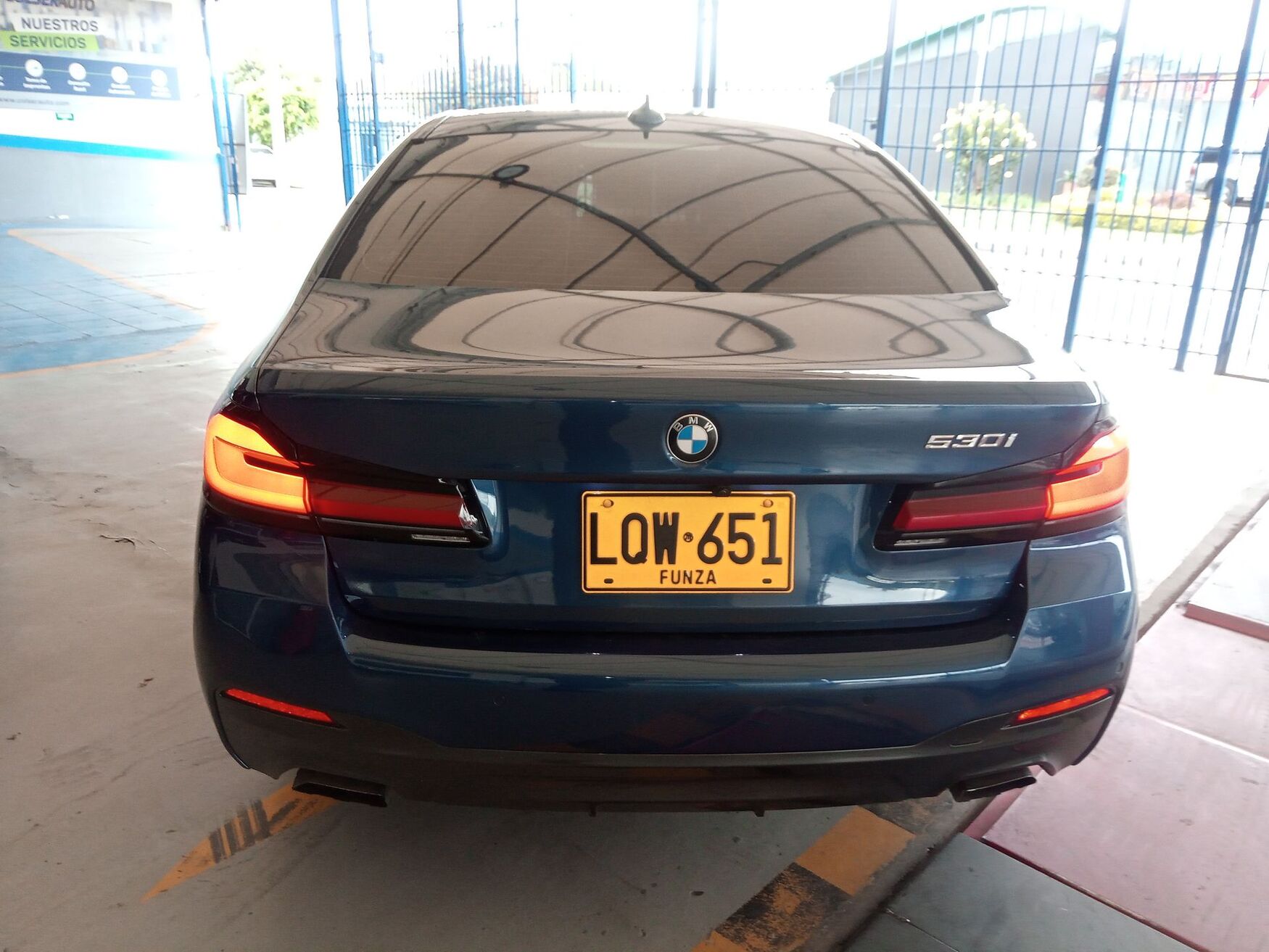 BMW - 530i - 2023 image number 8