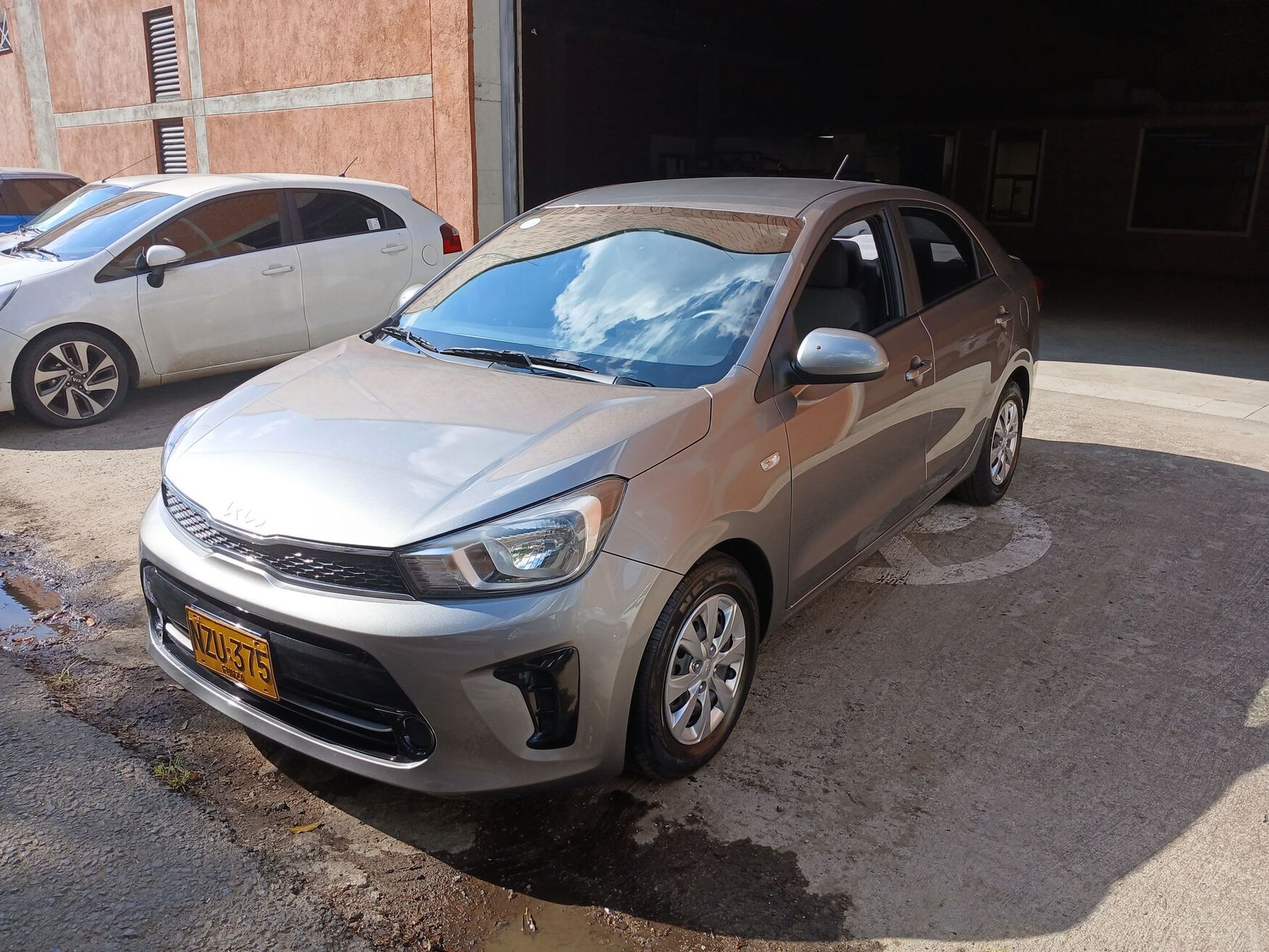 Kia - Soluto - 2025 image number 5