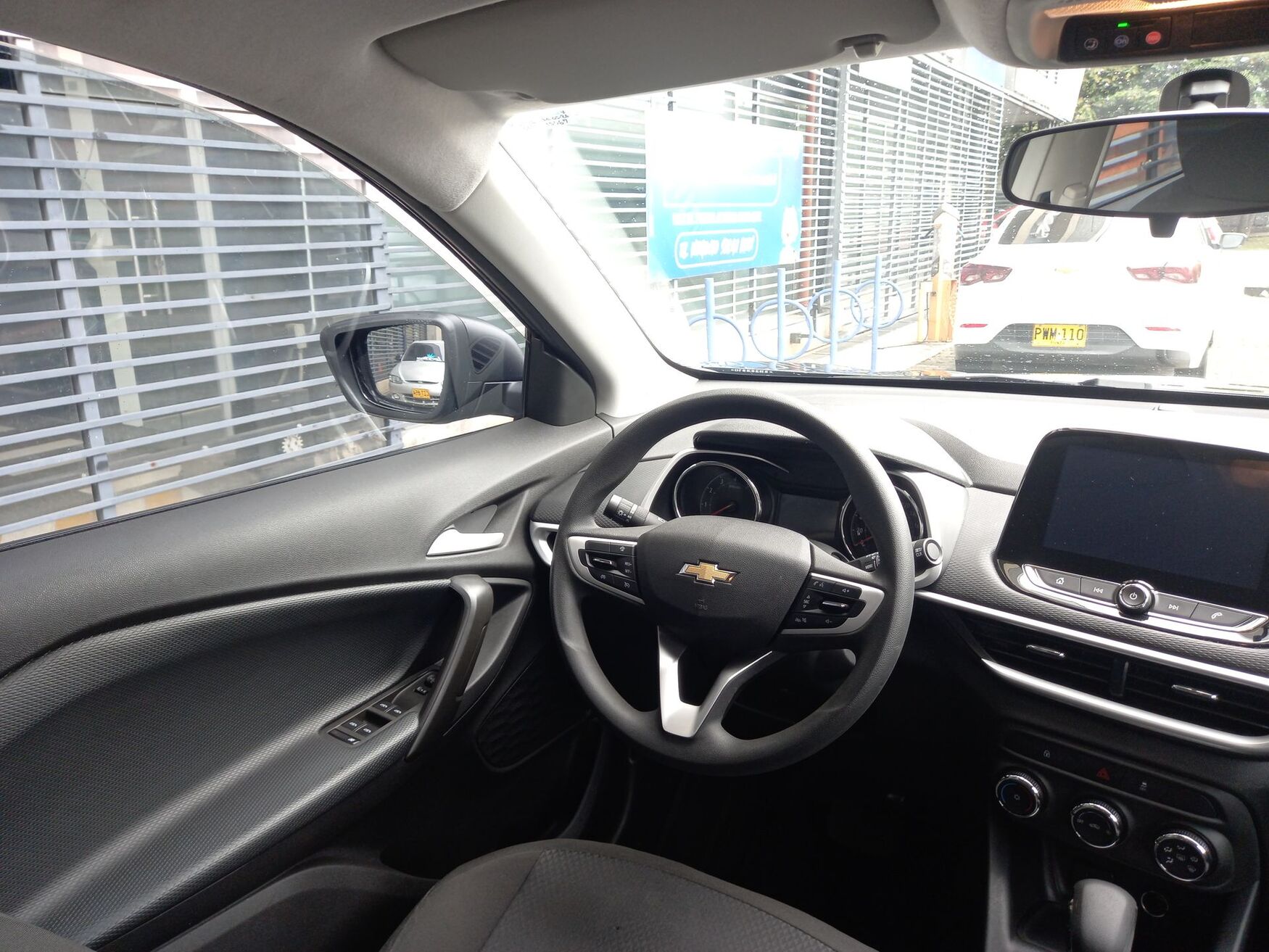Chevrolet - Tracker - 2025 image number 11