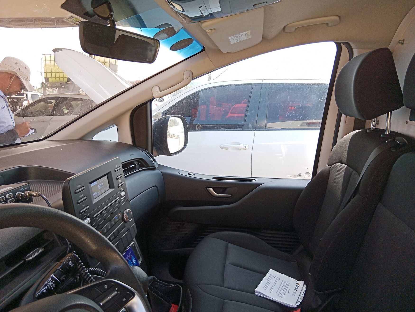 Hyundai - STARIA - 2024 image number 2