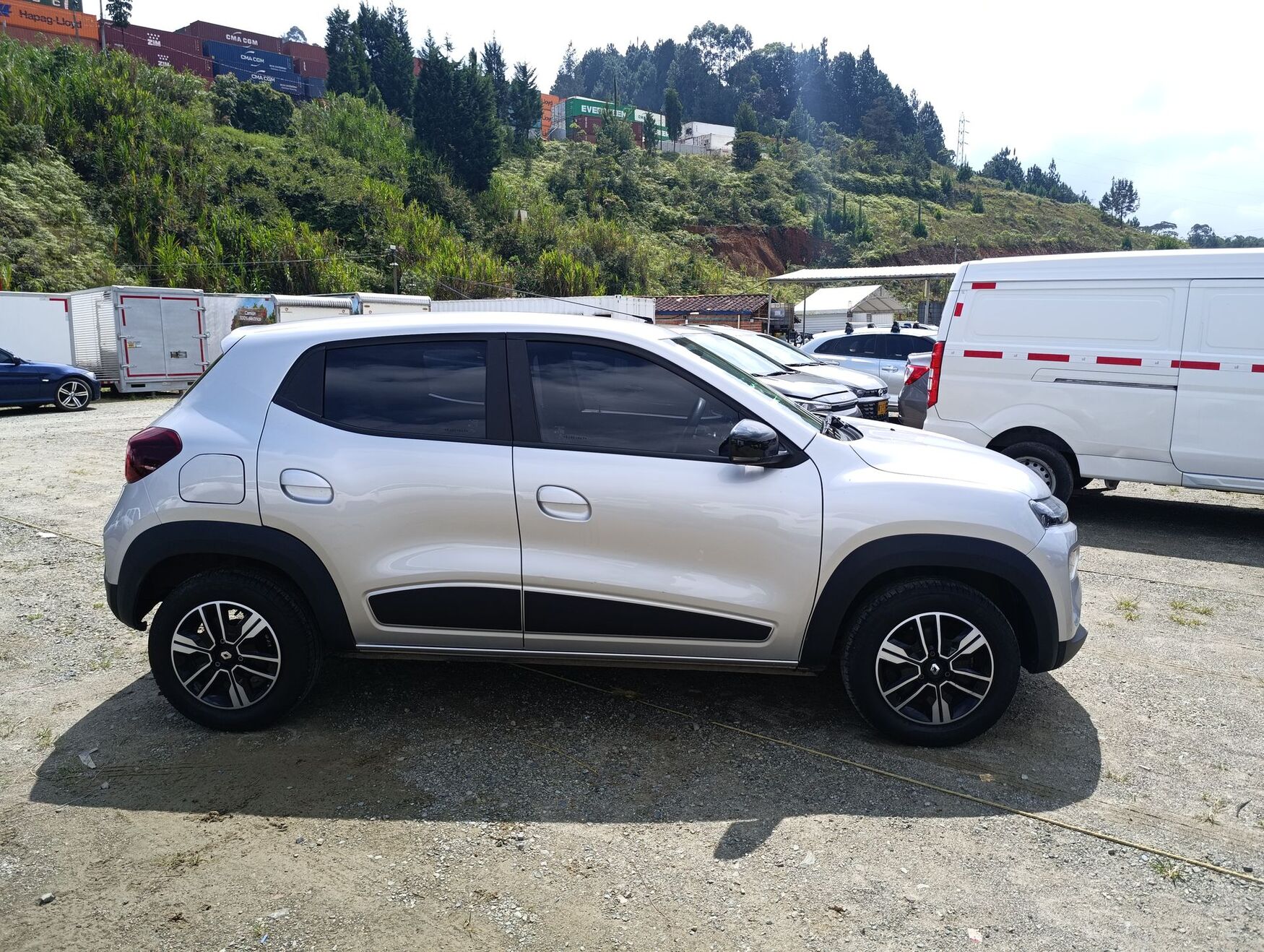 Renault - Kwid - 2025 image number 10