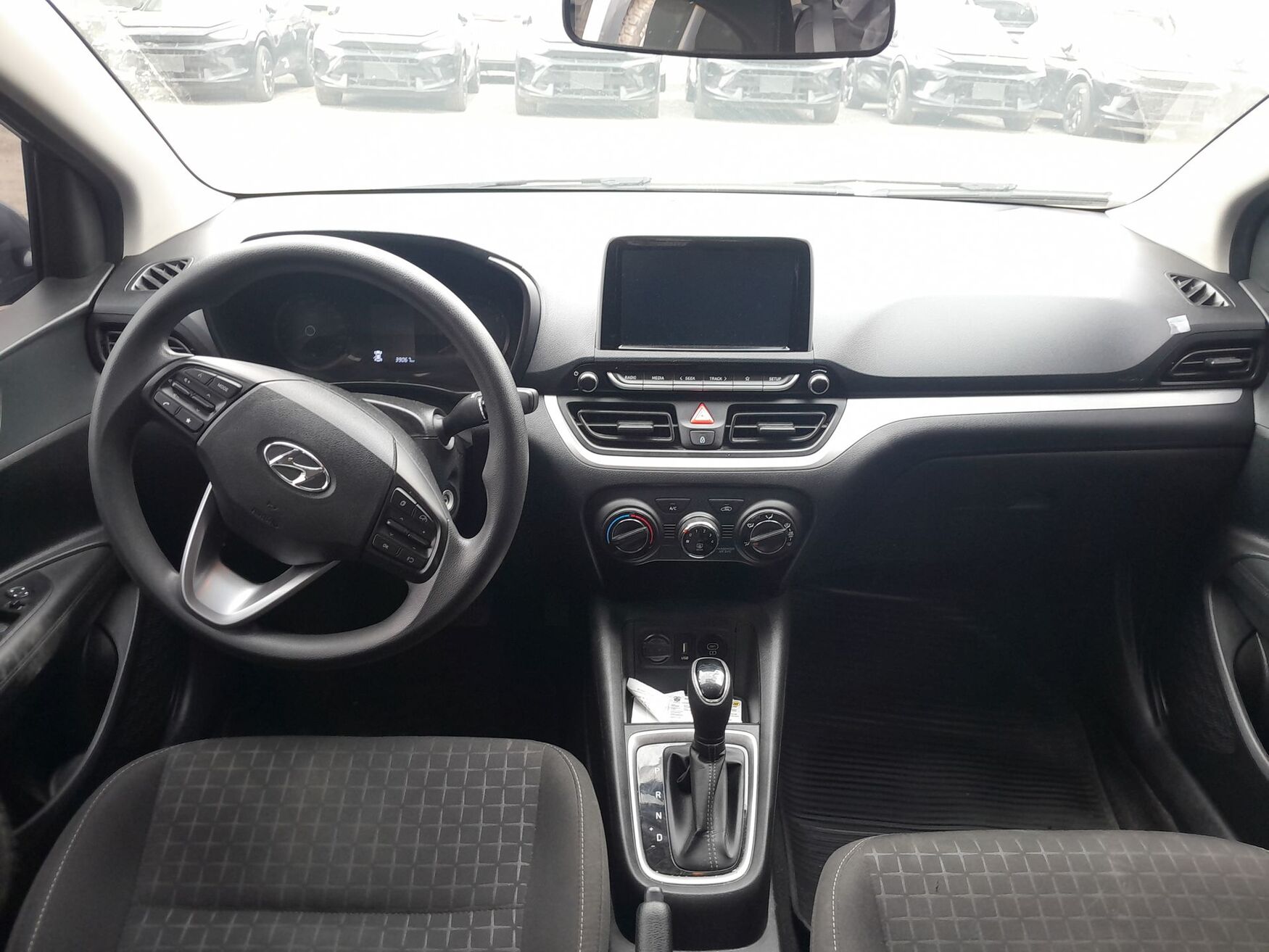 Hyundai - HB20S Accent - 2024 image number 11