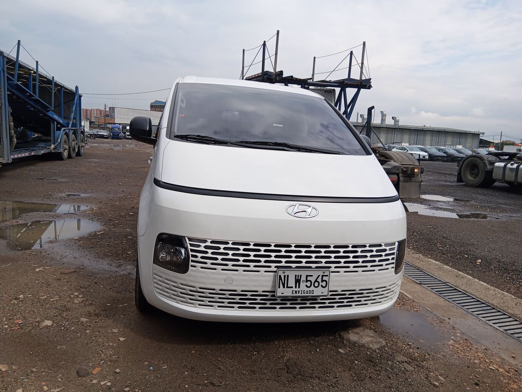 Hyundai - STARIA - 2024 image number 4