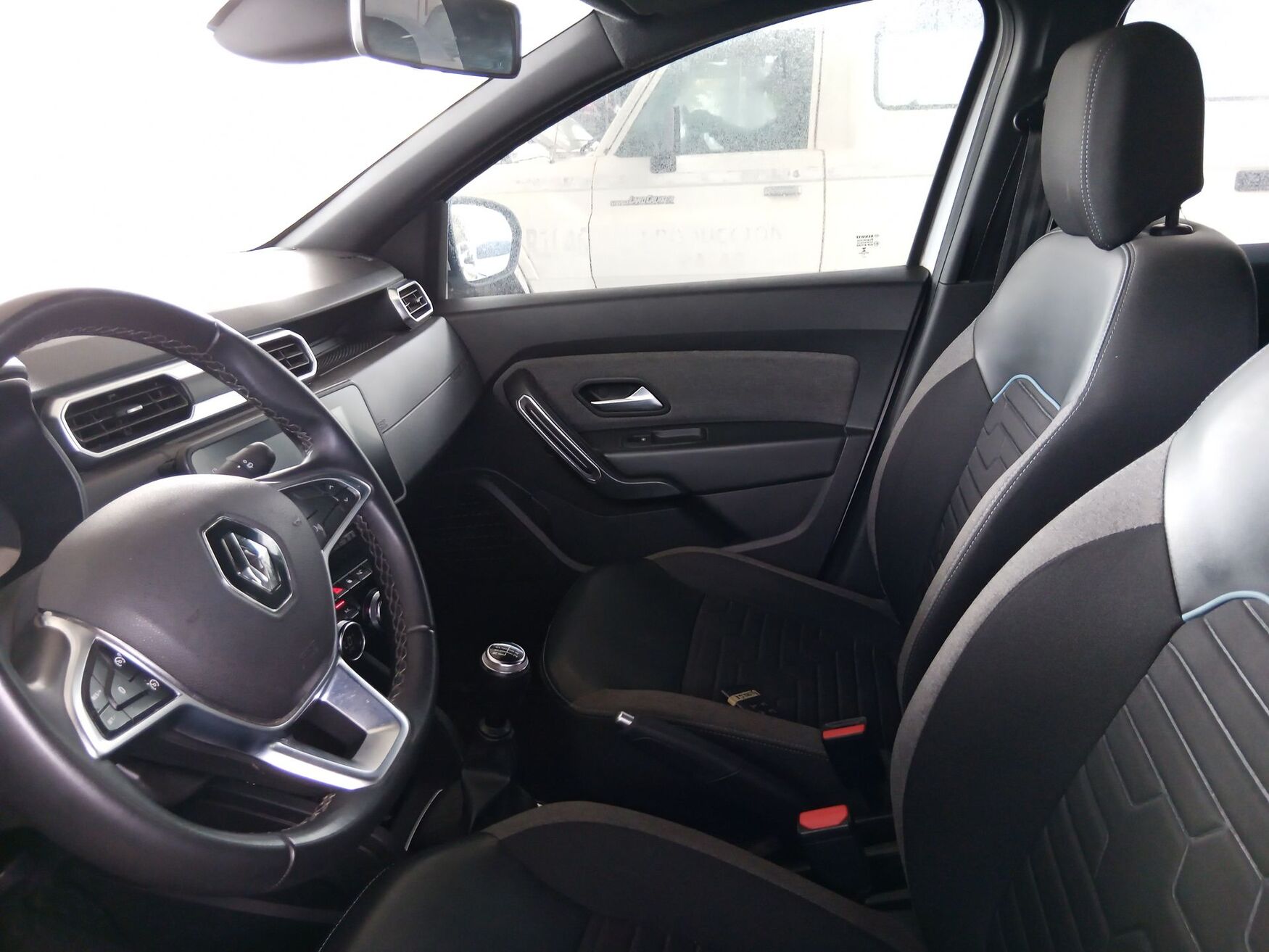 Renault - Duster - 2024 image number 2