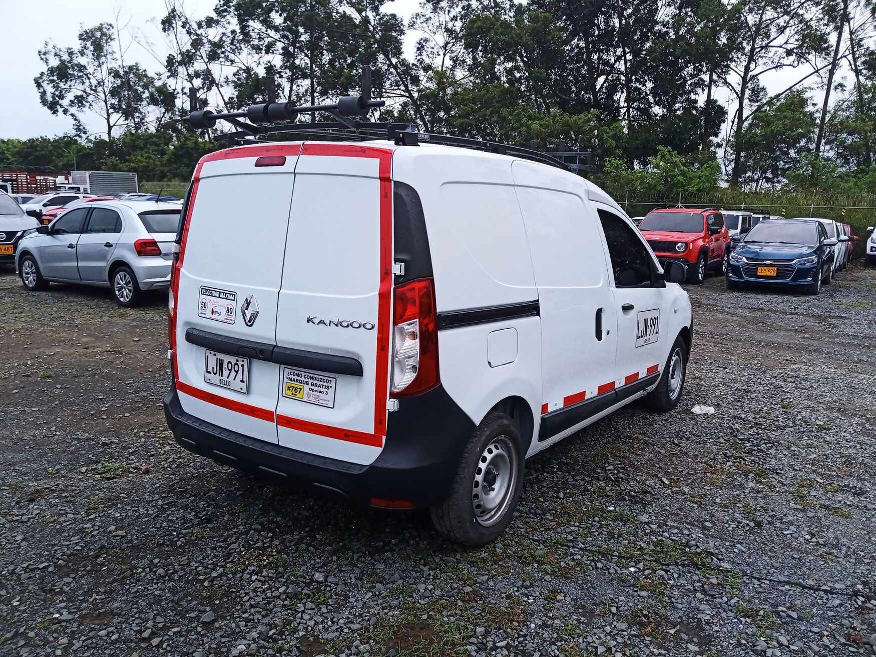 Renault - Kangoo - 2023 image number 9