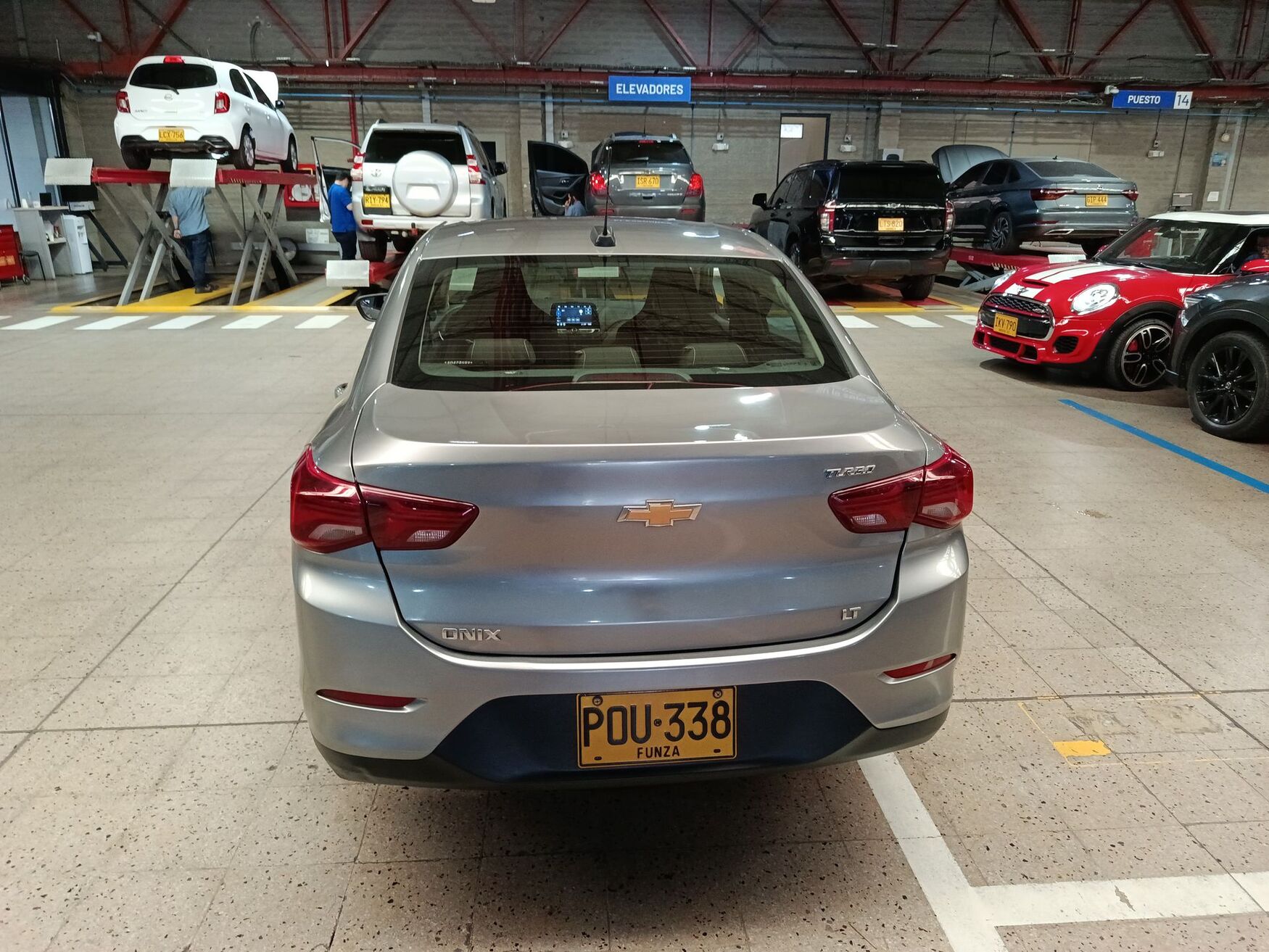Chevrolet - Onix - 2025 image number 8