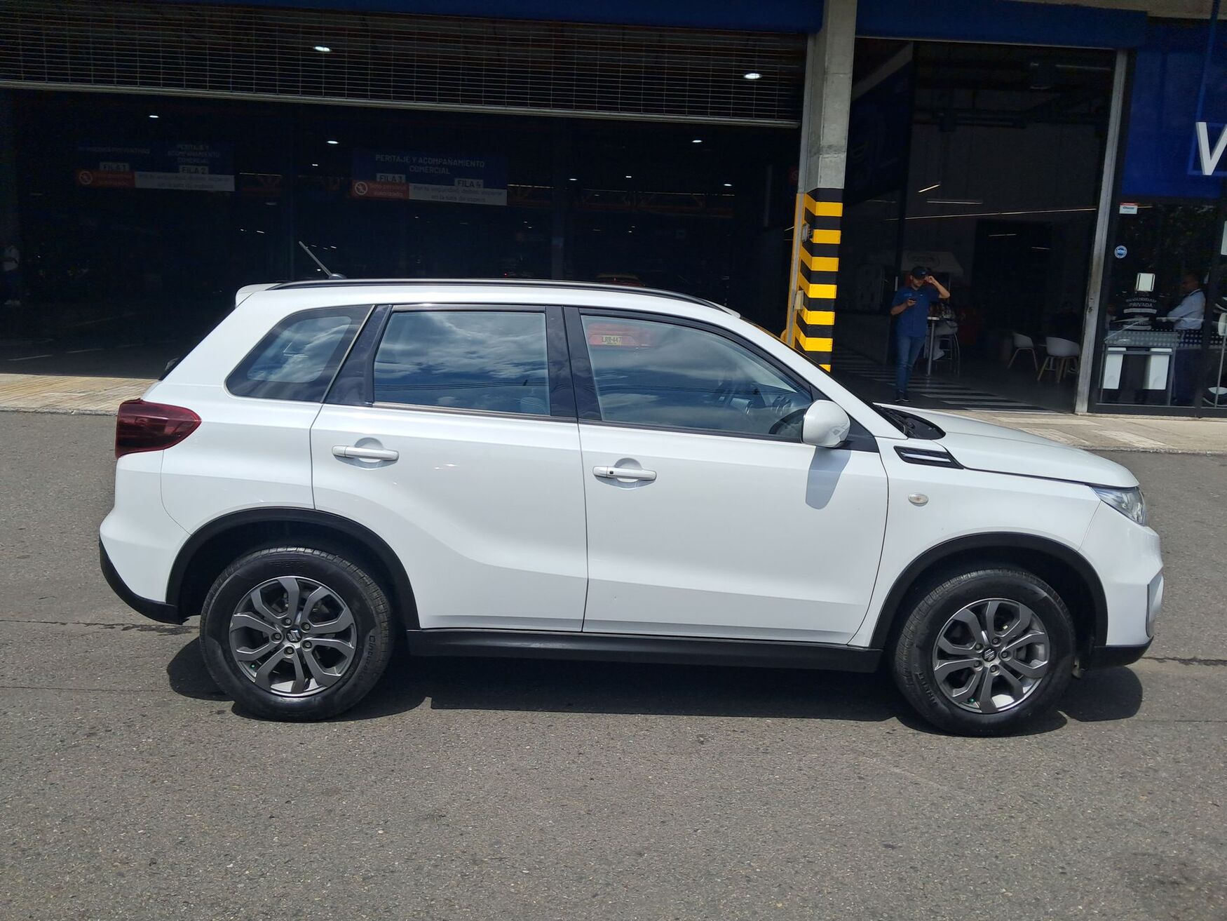 Suzuki - Vitara - 2023 image number 10