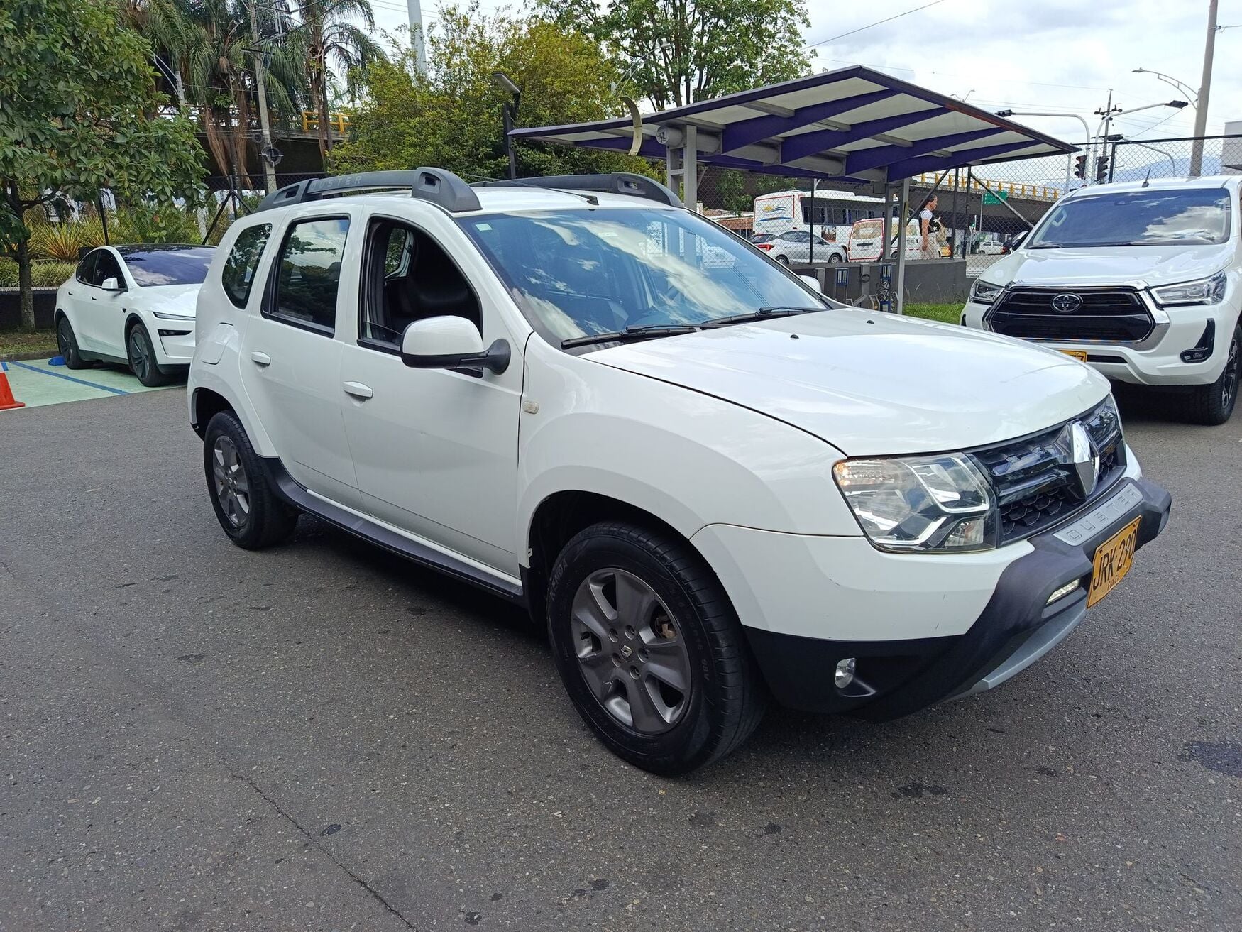 Renault - Duster - 2021 image number 1