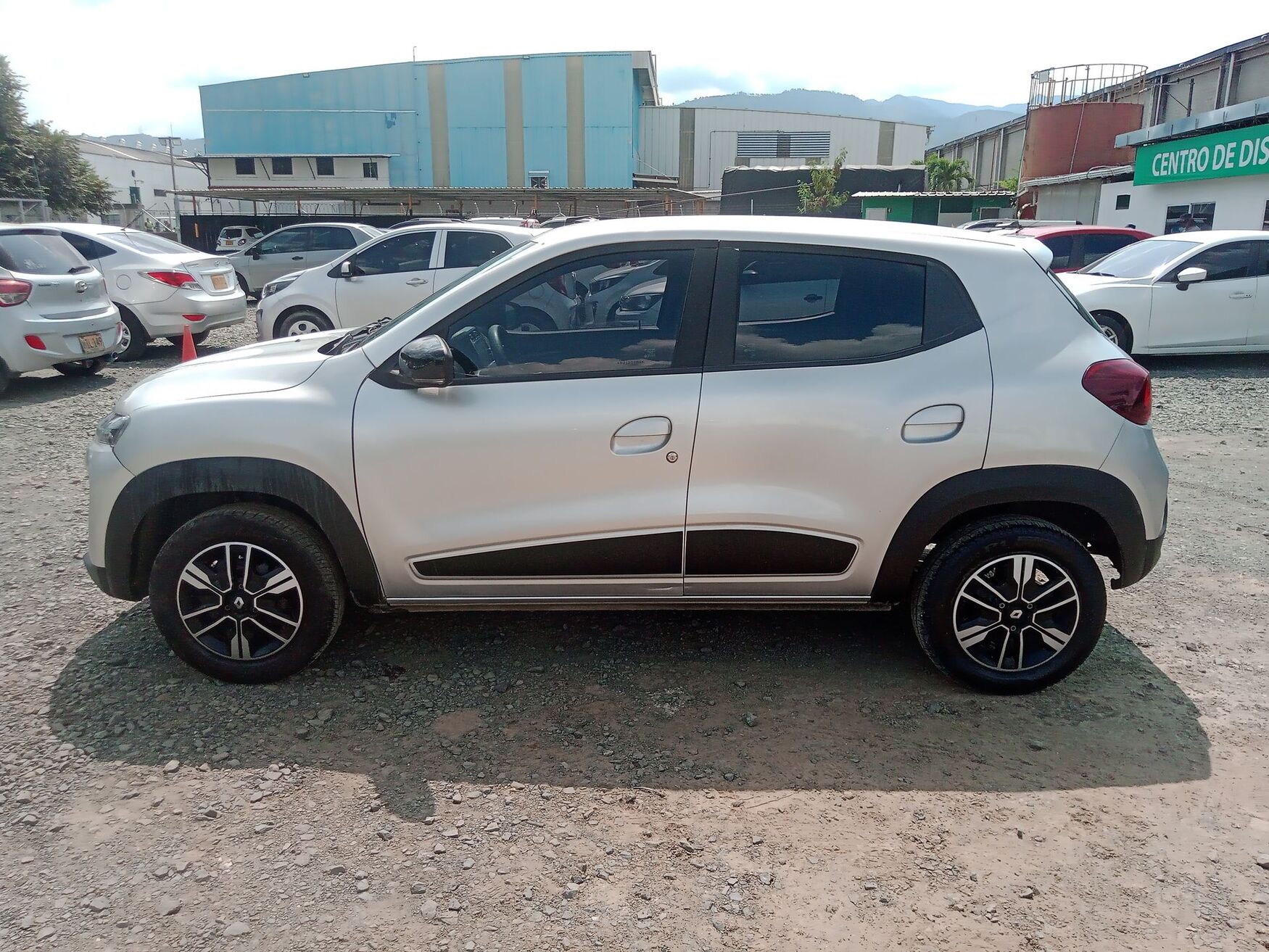 Renault - Kwid - 2025 image number 6