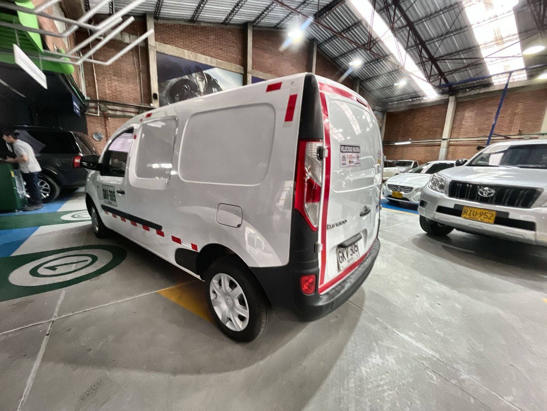 Renault - Kangoo ZE - 2020 image number 7