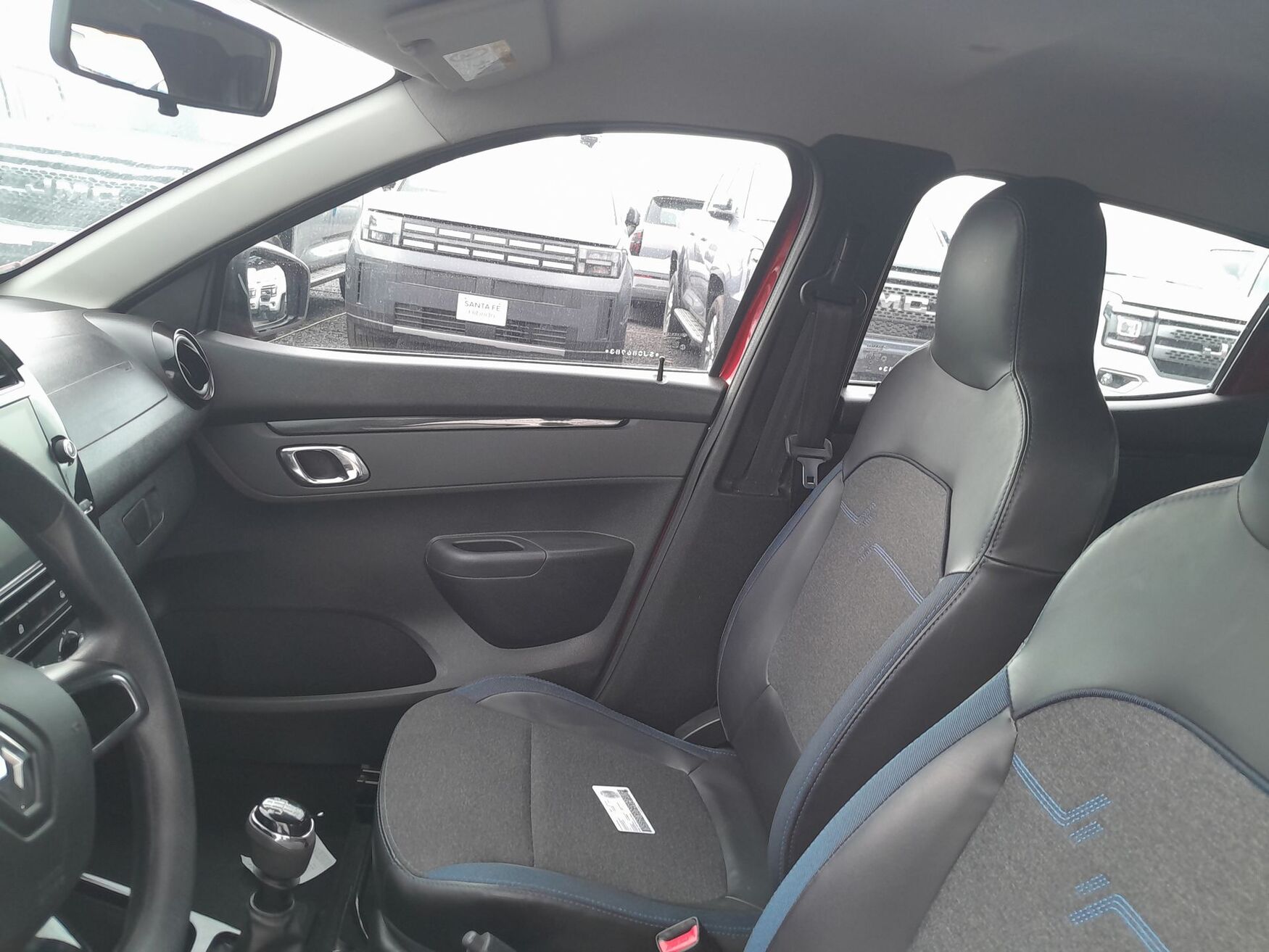 Renault - Kwid - 2025 image number 3