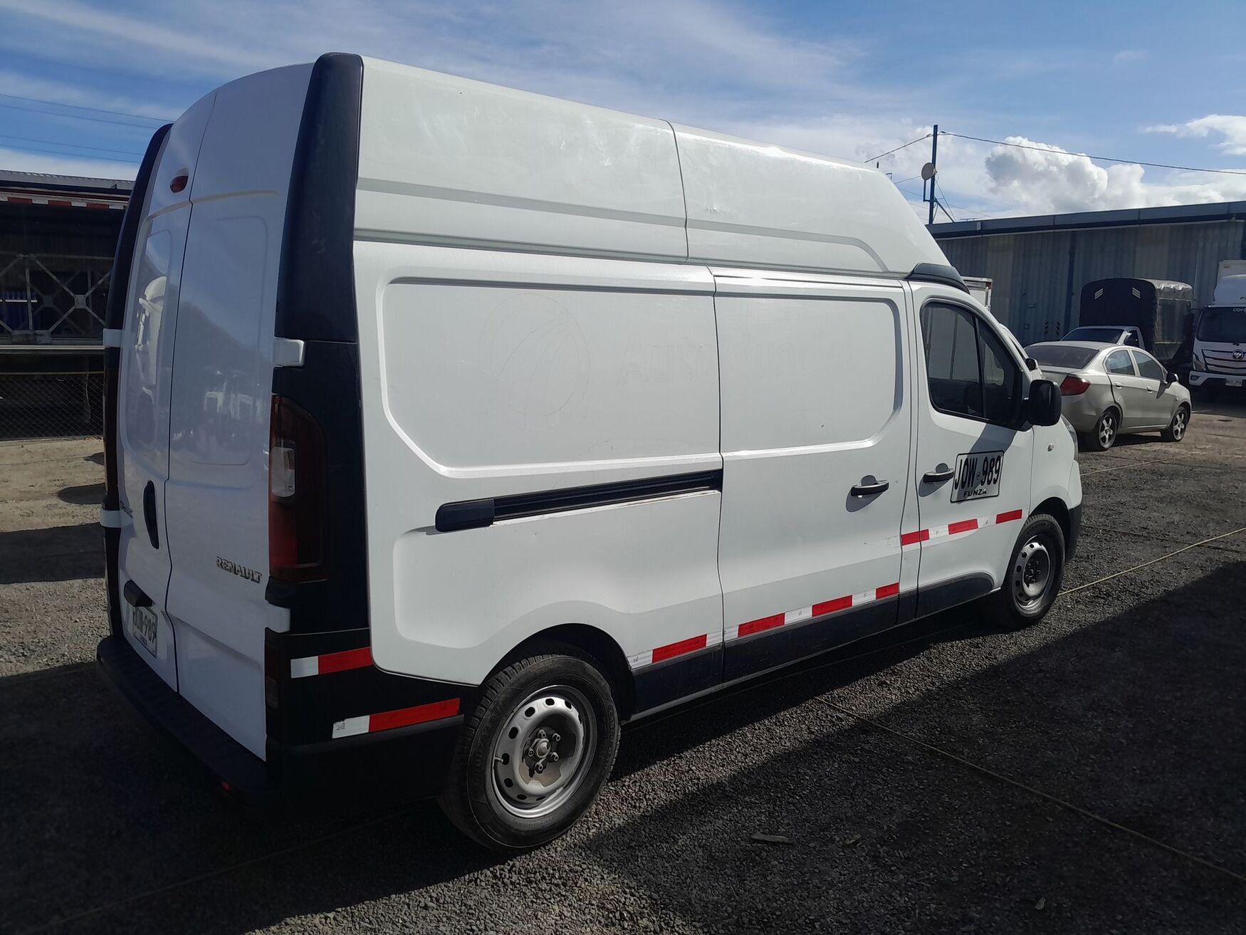 Renault - Trafic - 2021 image number 9