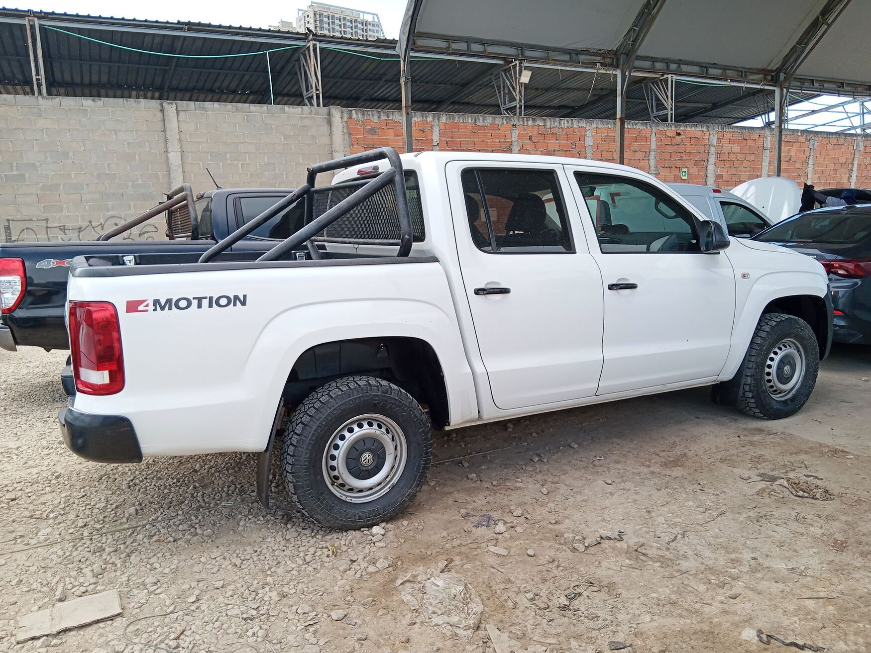Volkswagen - Amarok - 2023 image number 10