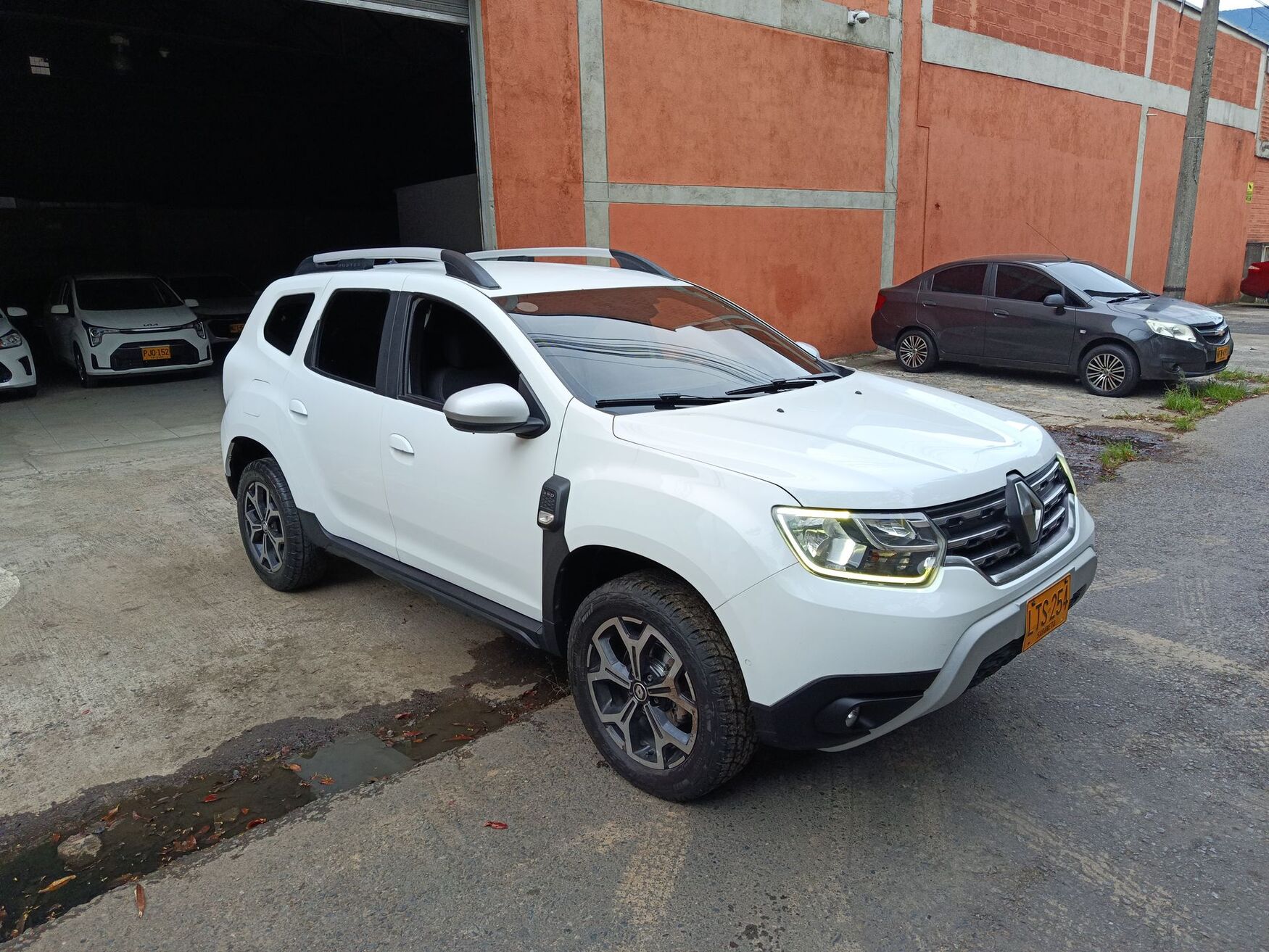 Renault - Duster - 2024 image number 1